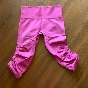 Lululemon flow crop, pink size 4